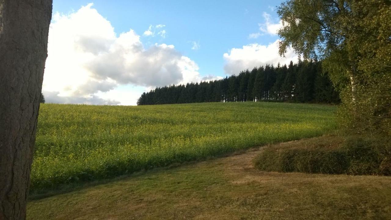Blick In Die Suedeifel Biersdorf am See Exterior photo